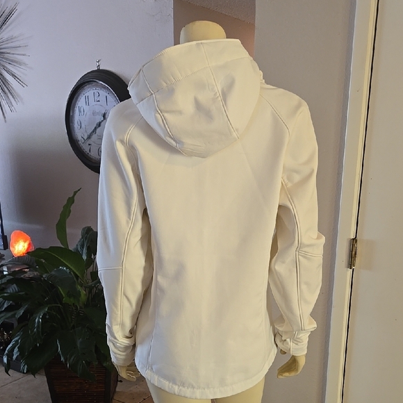 Kirkland Signature White Outdoor Jacket with Cozy Hood - Picture 5 of 9